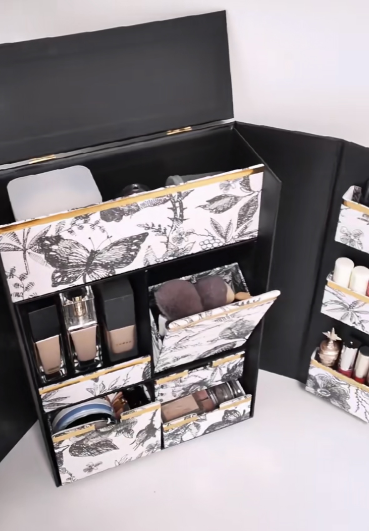 Unboxing, ná dramhaíl! Tabhair 